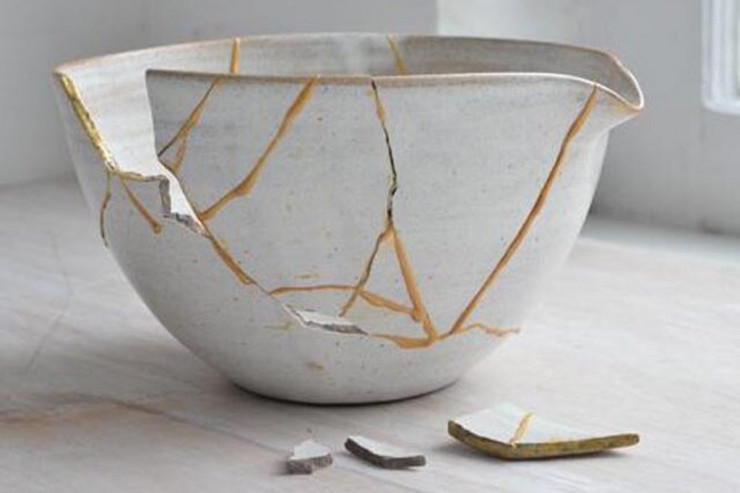 15-ci əsrə aid olan “Kintsugi”  - Qırıq qabları birləşdirmə sənəti 