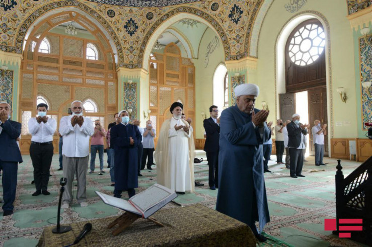 “Təzəpir” məscidində Qurban bayramı münasibətilə bayram namazı