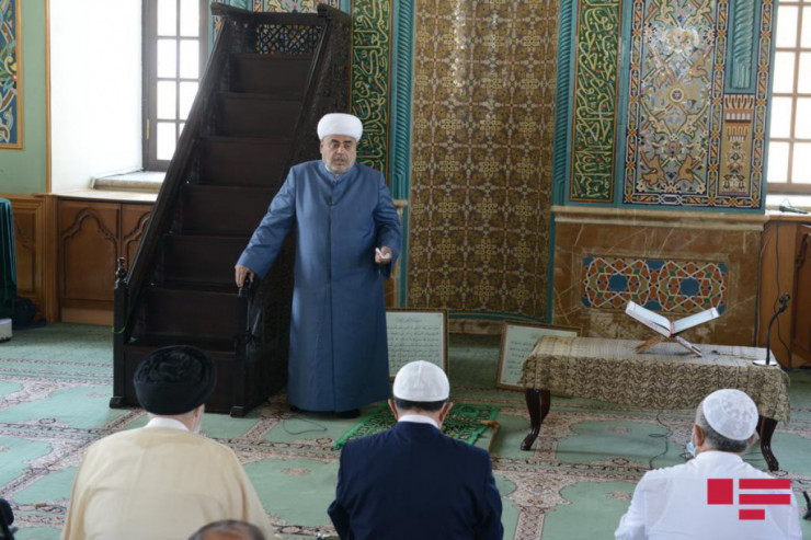 Şeyxülislam Allahşükür Paşazadənin “Təzəpir” məscidində bayram namazında çıxışı
