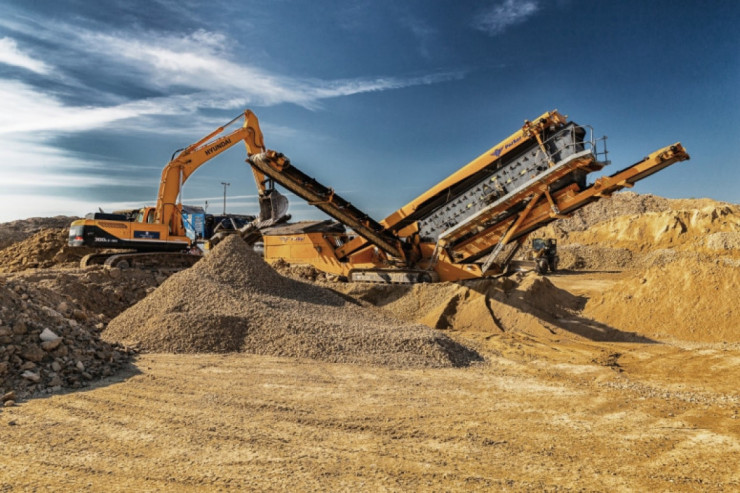 Azərbaycanda qum-çınqıl yatağı istifadəyə verildi