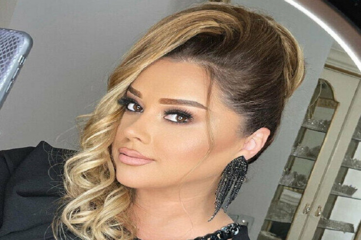 Xatirə İslam dərin yarıqlı libası ilə diqqət çəkdi - FOTO 