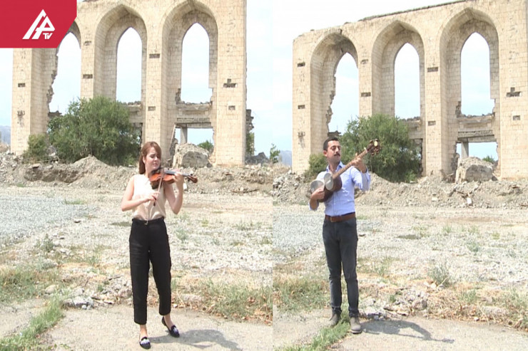 Ağdam Dram Teatrının dağıdılmış binası qarşısında “Sarı Gəlin” - ŞƏRHSİZ 