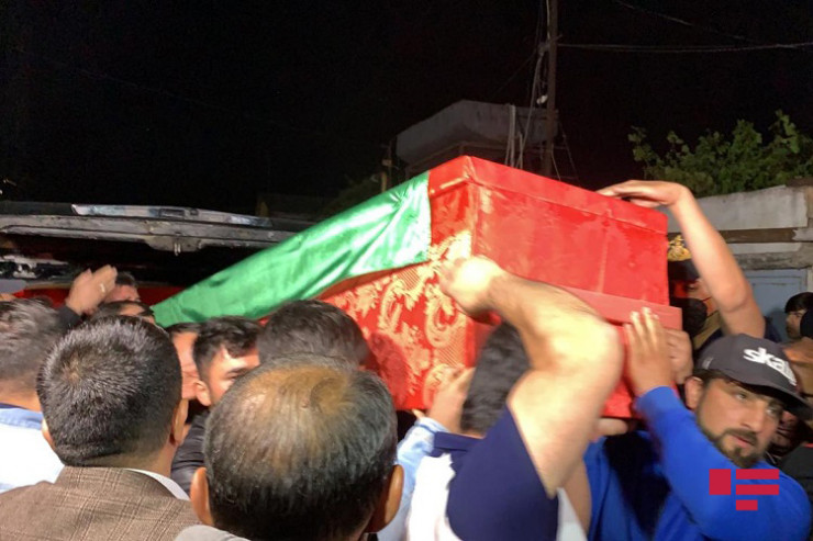 Kəlbəcərdə həlak olan jurnalistin nəşi Bakıdakı evlərinə gətirildi - FOTO  - VİDEO 