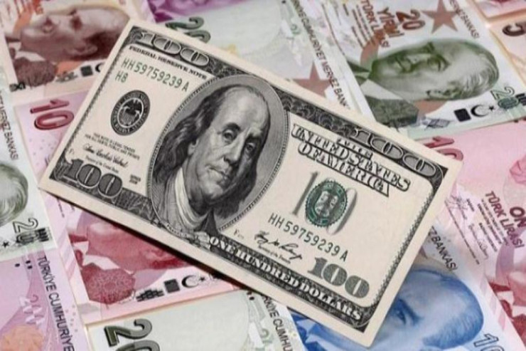 Məşhur müğənni maşınını satdı: “İki aylıq pulum qalıb” 