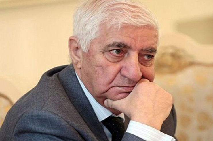 Xalq şairi Fikrət Qoca