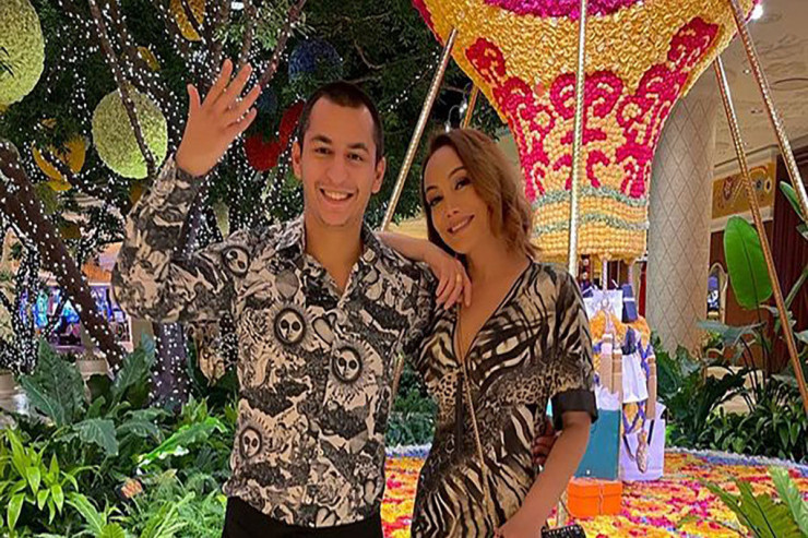 Nura Suri və oğlu Xosrov