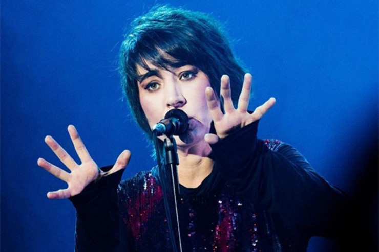 Zemfira yazıçıdan 1,5 milyon istəyir - SƏBƏB 