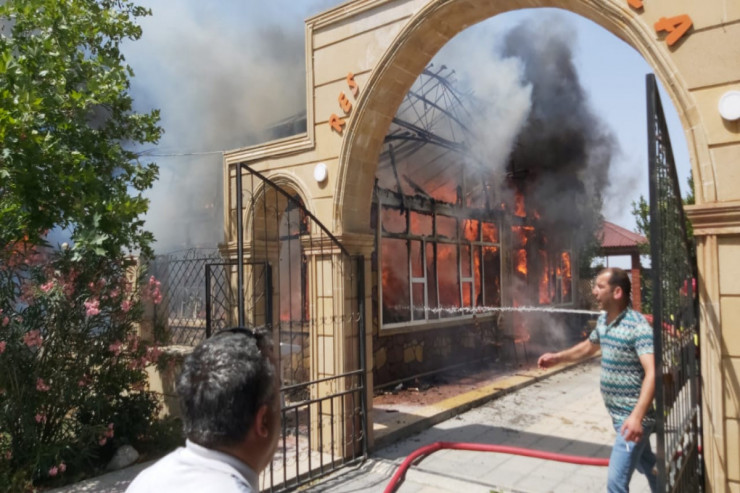 Şabranda yanan restoran söndürüldü -  YENİLƏNİB 
