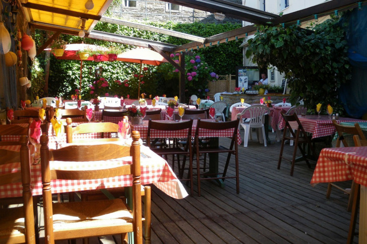 "Su səsi" restoranı, "Faxralı" kafesi   CƏRİMƏLƏNDİ 