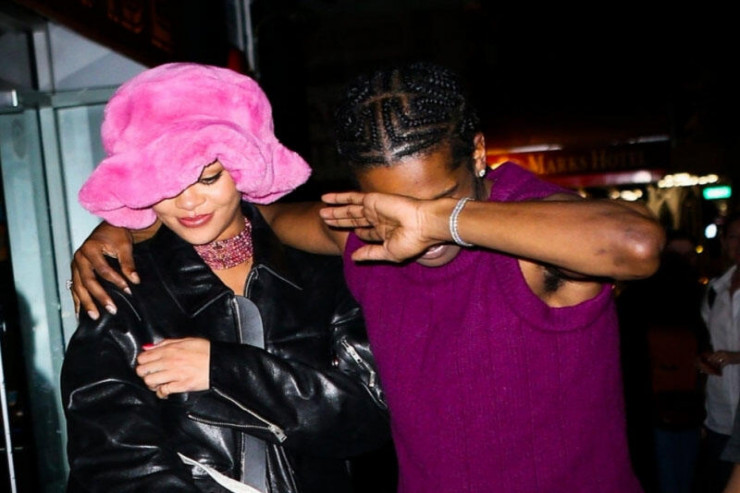 Rihanna və sevgilisini gecə klubuna buraxmadılar - VİDEO 