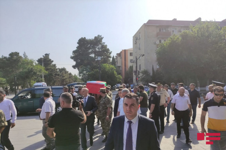 Laçında həlak olan hərbçilər Sumqayıtda dəfn olundu -  FOTO 