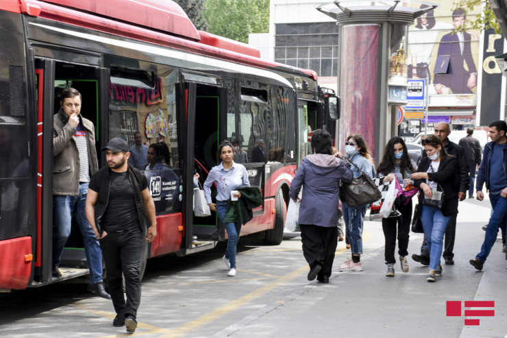 İctimai nəqliyyatın şənbə-bazar qrafiki ilə bağlı YENİ QƏRAR 