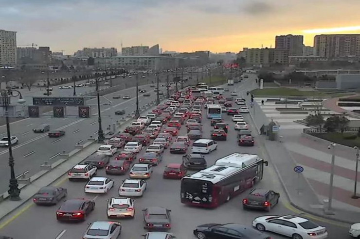 Bakının bu küçələrində TIXAC VAR  - SİYAHI   - FOTO 