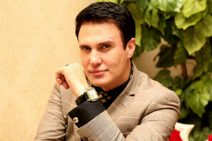 Nadir Qafarzadə bacıları ilə - FOTO 