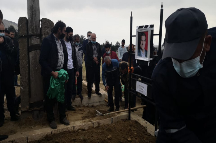 Xalq artisti Arif Quliyev dəfn edildi