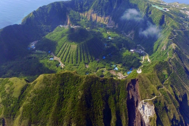 Yaponiyanın  Aogashima kəndi