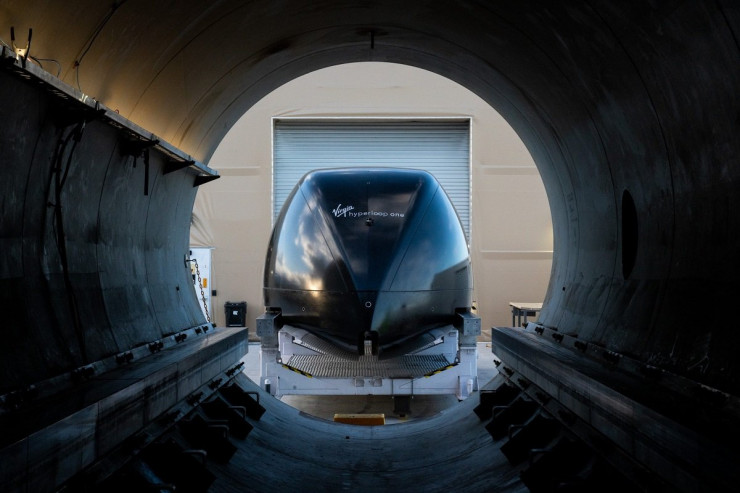 "Hyperloop" nəqliyyat növü