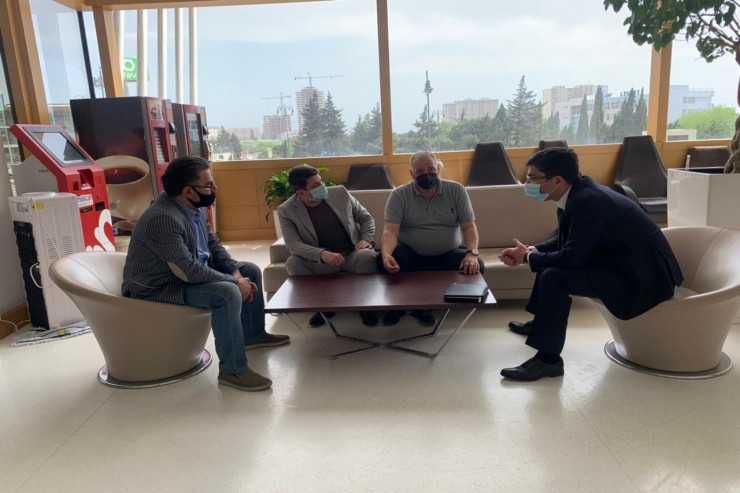 Medianın İnkişafı Agentliyinin rəhbərliyi Araz Zeynalovun ailə üzvləri ilə görüşdü -FOTO 