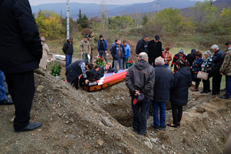 Ermənistanda 200-dən çox hərbçinin cəsədi yaxınlarından gizlədilib -  İDDİA  - FOTO 