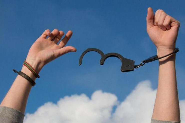  Amnistiya Aktı   qəbul edildi