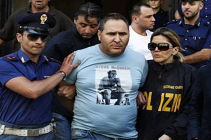 İtaliya mafiyasının 70 üzvünə HÖKM OXUNDU:   300 nəfər isə...