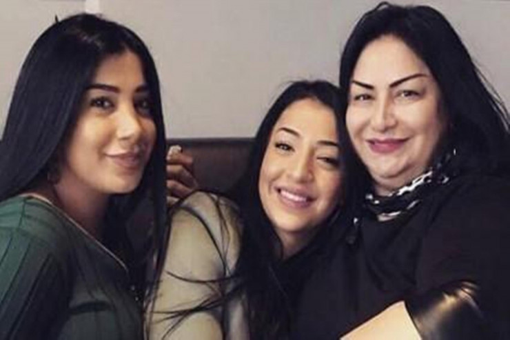 Əməkdar artist iki qızının boşanmasından DANIŞDI 