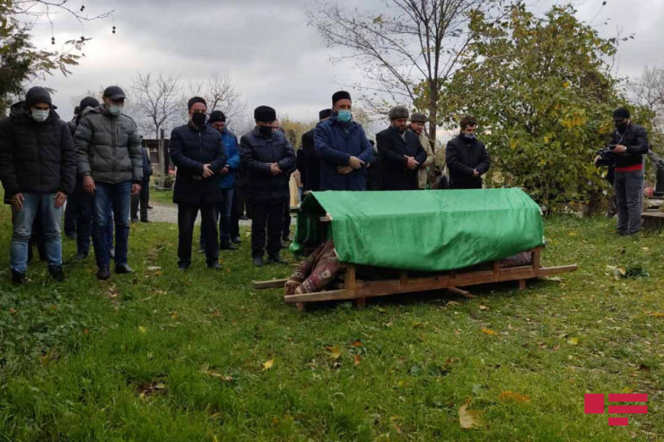 COVID-dən ölən əməkdar artist DƏFN EDİLDİ  - FOTO   - YENİLƏNİB 