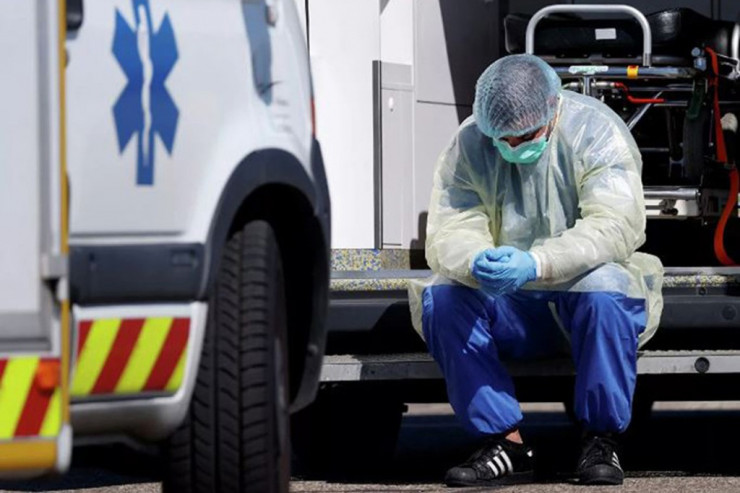 Məşhur aktyor koronavirusdan öldü  - FOTO 