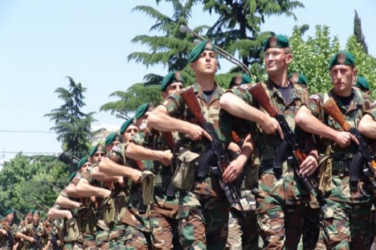 2137 hərbi qulluqçu mənzil növbəsinə  yazılacaq