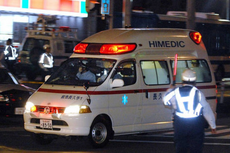 6 mərtəbəli anbarda yanğın:  60 texnika, 1 helikopter cəlb edildi 