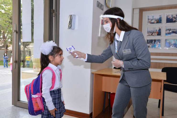 Azərbaycanda 12 mindən çox şagird koronavirusa yoluxub -  RƏSMİ 