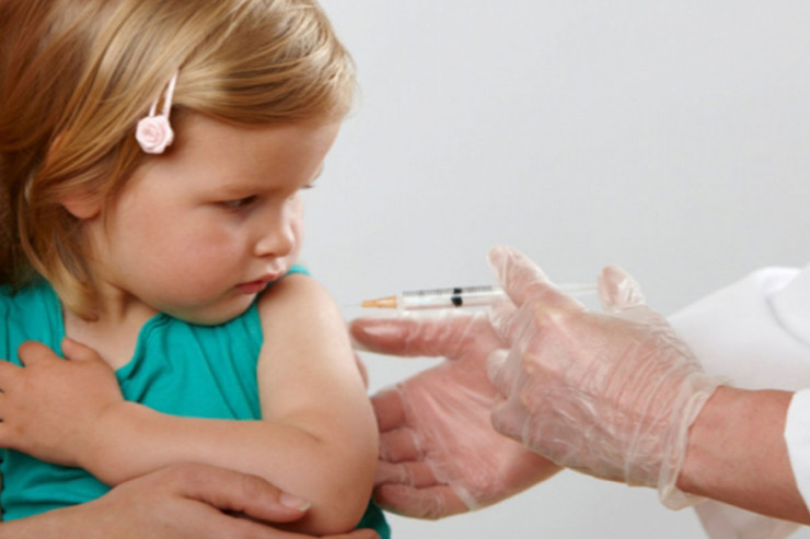 Valideynləri uşaqların peyvəndlənməsi ilə bağlı QORXUDURLAR  - Pediatrdan ÇAĞIRIŞ 