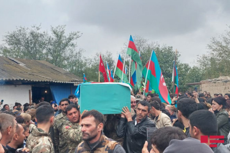 Şəhid hərbçimiz dəfn edildi -  FOTO 