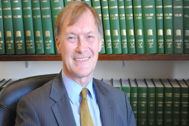 Deyvid Amess, qətlə yetirilən britaniyalı deputat