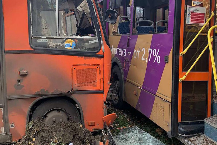 2 sərnişin avtobusu və “QazEL” toqquşdu: YARALILAR "SEMAŞKO"ya YERLƏŞDİRİLDİ 