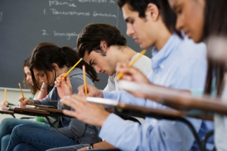 Daha bir universitetin tələbələrində koronavirus aşkarlandı