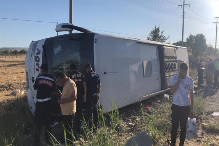 Turistlər Antalyada qəzaya düşdü