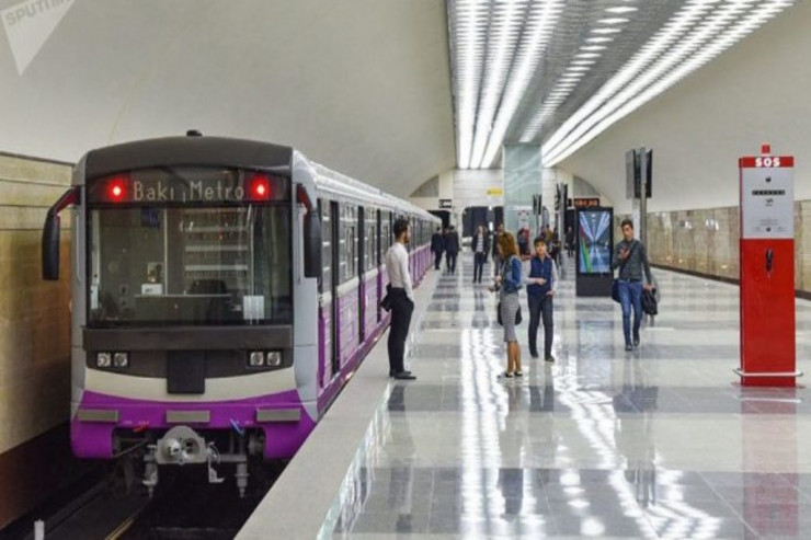 Koronavirus xəstələri metroda saxlanıldı -  VİDEO  