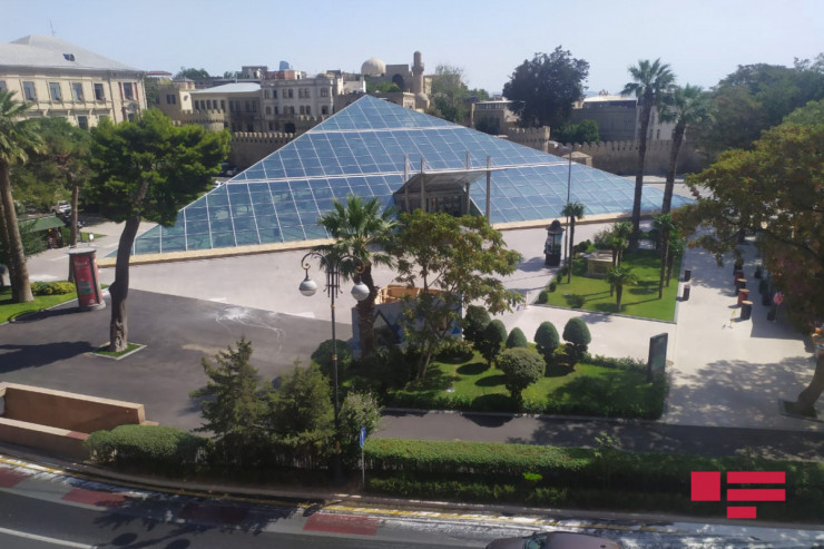 Hacı Zeynalabdin Tağıyevin heykəli BAKININ MƏRKƏZİNDƏ  - FOTO 