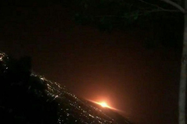 Tehranda partlayış və silah səsləri eşidildi: ALOV QALXDI... 