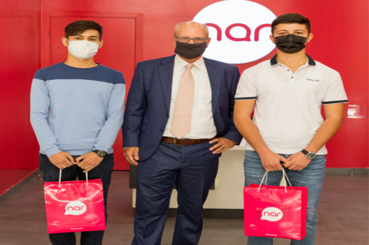 “Nar” qəbul imtahanlarında ən yüksək bal toplamış abituriyentləri mükafatlandırdı