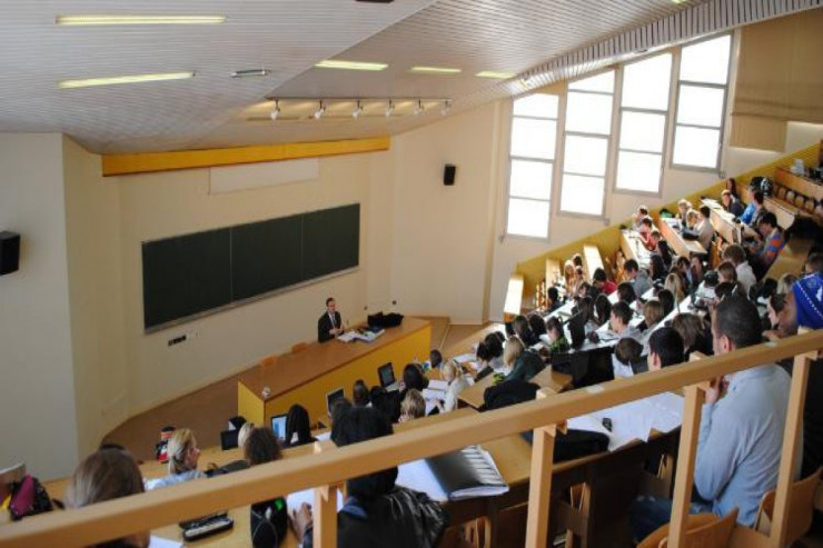 Universitetlərdə tədris onlayn olacaq? - RƏSMİ CAVAB 