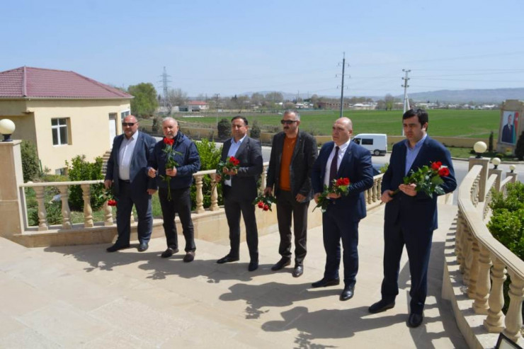 “Azəriqaz” rəhbərliyi Cocuq Mərcanlı kəndinə gedib