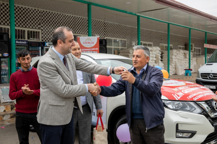 “Azerçay”ın keçirdiyi lotereyanın qalibinə avtomobil təqdim olundu® 