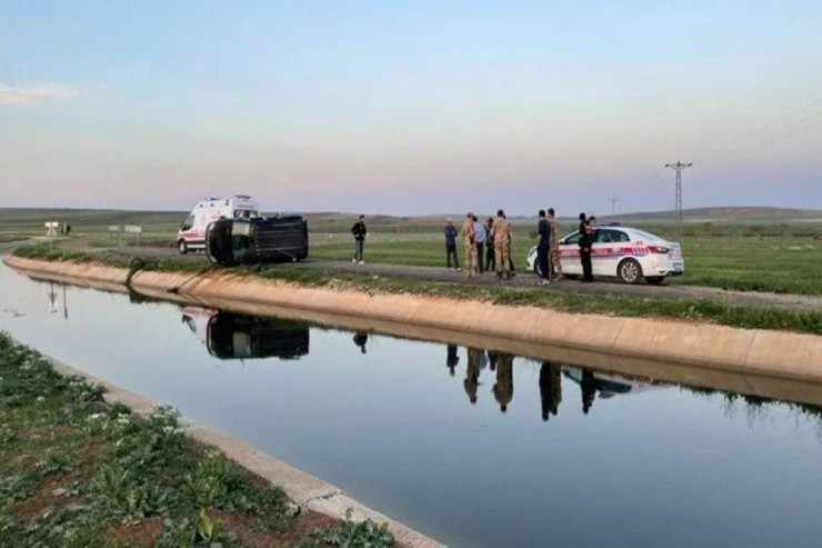Avtomobil  kanal düşdü:   Ailənin 4 üzvü  öldü  