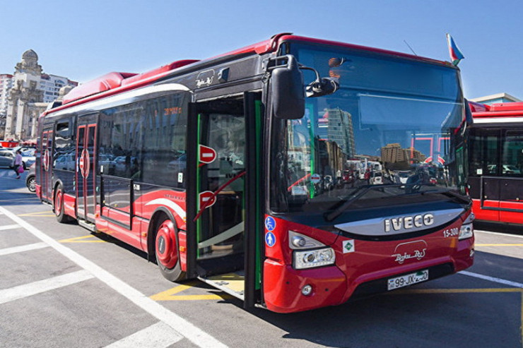 Bakıda 67 avtobus gecikir