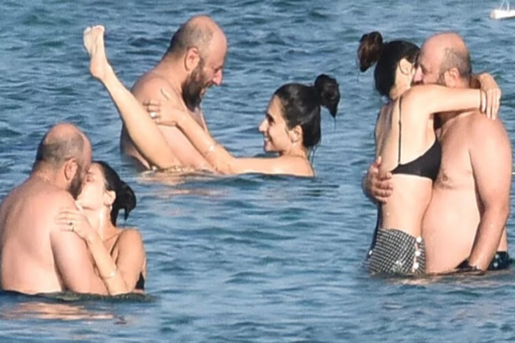 Məşhurlar dənizin ortasında HOQQA ÇIXARDI 