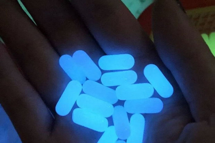 Xərçəngin müalicəsi üçün işıq saçan kapsullar yaradıldı 