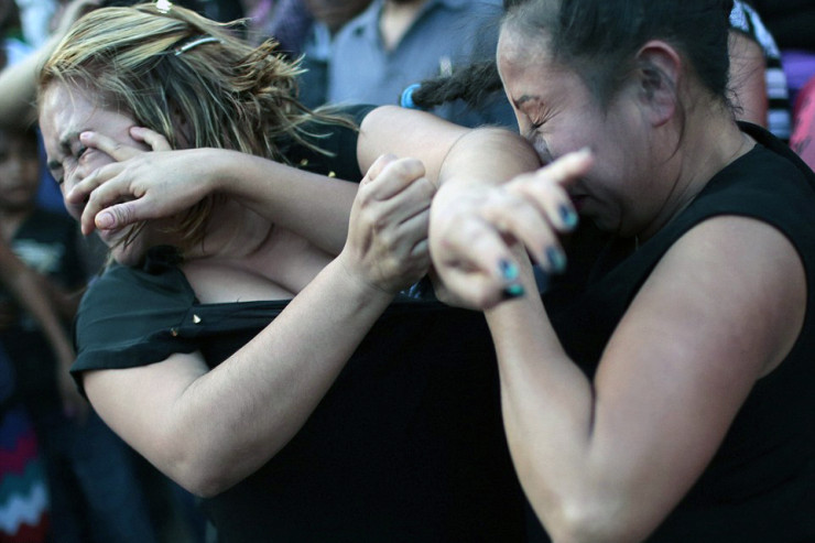 Bakı bulvarında həkimin övladını və anasını DÖYDÜLƏR 