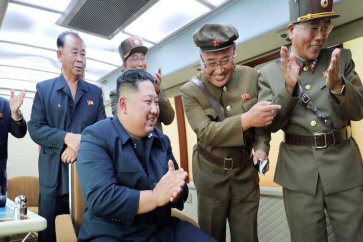 Kim Çen Inın bir açıqlamasına görə MASKA REJİMİ  ləğv edildi